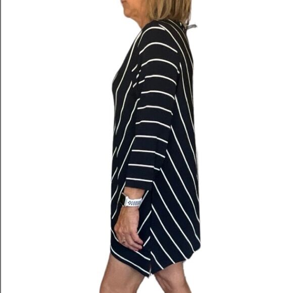 CHICO’S TRAVELERS ASYMMETRIC NAVY AND WHITE STRIPE - Picture 4 of 5
